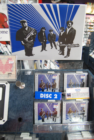 tri4th_cd01 tri4th_cd01